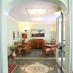 Rosa Hotell 3*
