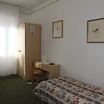 Hotell Rosa 3*