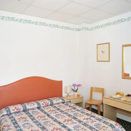 Rosa מלון 3*