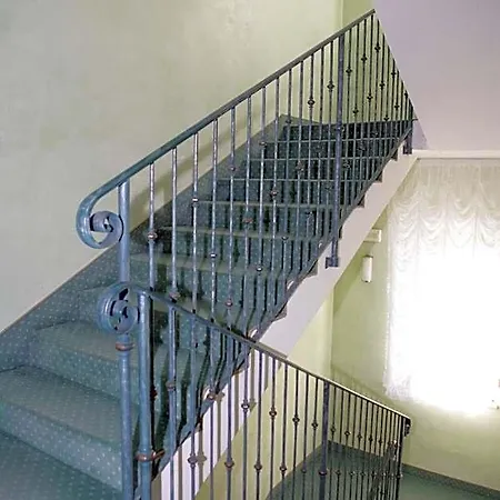 Rosa Hotel 3*